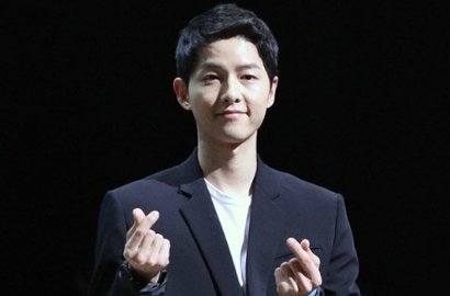 Tampil Rapi, Intip Kecenya Song Joong Ki Syuting 'Running Man' Tiongkok