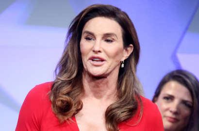 Cium Mesra Teman Transgendernya, Caitlyn Jenner Banjir Hujatan Netter