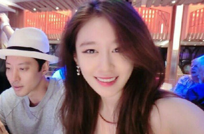 Masih Mesra, Beredar Foto Kencan Terbaru Jiyeon T-Ara dan Lee Dong Gun