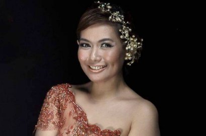 Ini Foto Terakhir Dea Mirella Peluk Bayinya yang Meninggal Setelah Lahir Prematur