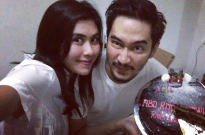 Syahnaz Beri Kejutan di Ultah Jeje Govinda, Netter: Cepet Banget Move On