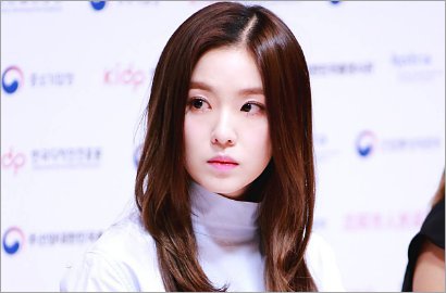 Cantik Berkacamata, Serunya Irene di Lokasi Syuting 'Women at a Game Company'