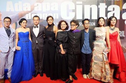 Sudah Premiere, Mira Lesmana Antusias 'AADC 2' Tayang Serentak di 3 Negara