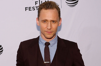 Tom Hiddleston Ngaku Gak Masalah Bugil di Film Indie 'High Rise'