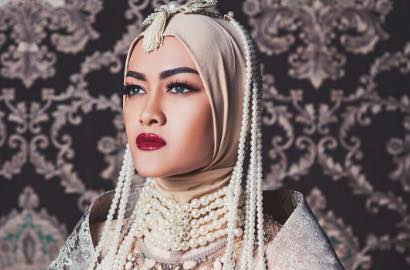 Sidang Cerai Kembali Digelar, Julia Perez Malah Asyik Berada di Bali
