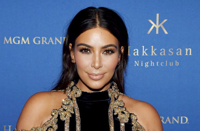 Kim Kardashian Ngamuk Dituduh Punya Ukuran Pantat Super Besar