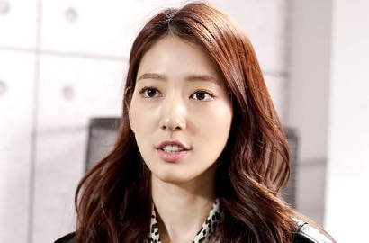 Jadi Cameo di 'Entertainer', Park Shin Hye Pamer Selfie Bareng Chae Jung Ahn