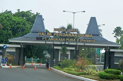 Ngebor Tanah di Lanud Halim Perdanakusuma, 2 WNI dan 5 WNA Diamankan