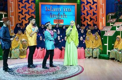 Buntut Petisi 'Ustazah' Oki Setiana Dewi, Netter Akui Malas Tonton 'Islam Itu Indah'
