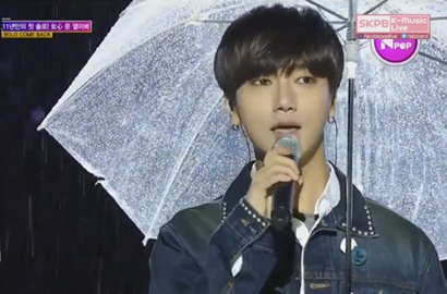Suara Serak Saat Manggung Bawakan 'Here I Am', Yesung SuJu Sakit?