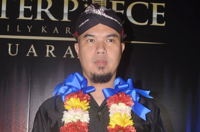 Anggap Wajar Ciuman, Ahmad Dhani Akui Belum Ingin Al Ghazali Punya Anak