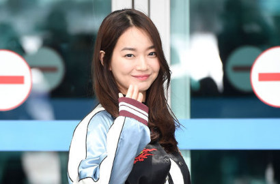 Cantik Menggoda di Majalah Elle, Foto Shin Min A Ini Bikin Hati Deg-Degan