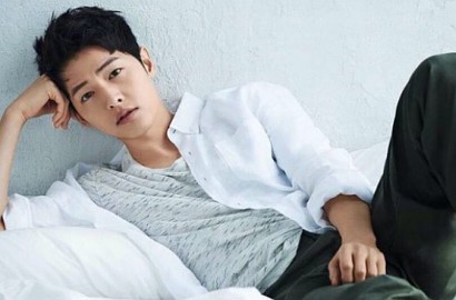 Usai Perut Mulus, Joong Ki Pamer Lengan Berotot di Pemotretan Majalah