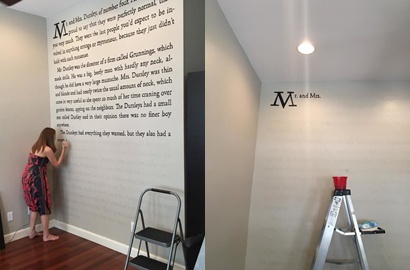 Fans Berat Ini Tulis Halaman Pertama Novel 'Harry Potter' di Dinding Rumah