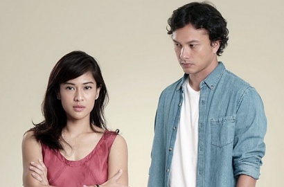 Trend 'AADC 2', Intip Gaya Jadul Dian Sastro Pakai Behel Bareng Nicholas Saputra