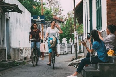 Dari Kafe Hingga Sunrise di Bukit, Ini Lokasi 'AADC 2' di Jogja yang Memikat