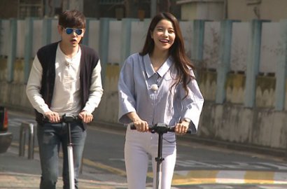 Baru Nikah di 'WGM', Eric Nam Akui Syok Lihat Foto Solar Mamamoo Pamer Bra