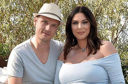 Sudah Ditunggu, Nick Carter Akhirnya Pamer Foto Bayi Laki-Lakinya