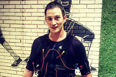 Mike Lewis Akhirnya Bantah Tudingan Hamili Model Asal Amrik