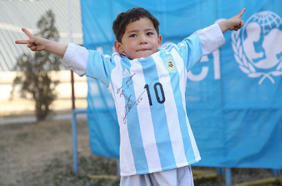 Diancam Bakal Diculik, Bocah yang Terima Jersey dari Messi 'Kabur' ke Pakistan