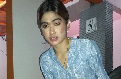 Move On, Revi Mariska Pacari Bule?