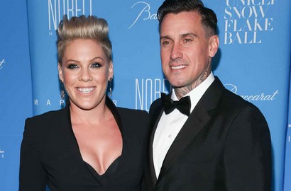 10 Tahun Menikah, Pink dan Carey Pisah?