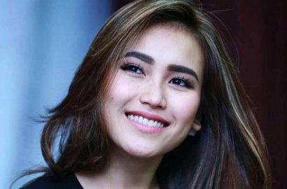Tak Terima Dibully Soal Status Janda, Beredar Video Ayu Ting Ting Maki Haters