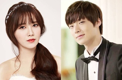 So Sweet, Ahn Jae Hyun Unggah Video Romantis Beri Bunga Lamar Goo Hye Sun