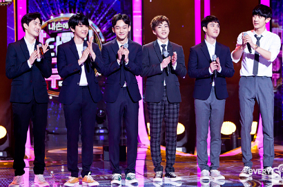 Tampilkan Tingkah Kocak Saat Syuting, EXO Bikin Kru 'Fantastic Duo' Terpesona