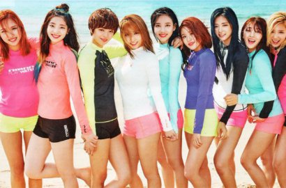 Wow, Seksinya Twice Jalani Pemotretan Kenakan Swimsuit