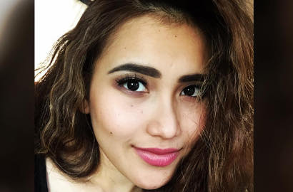 Lawakan di 'Pesbukers' Garing, Ayu Ting Ting Dibully Tiru Alm Olga
