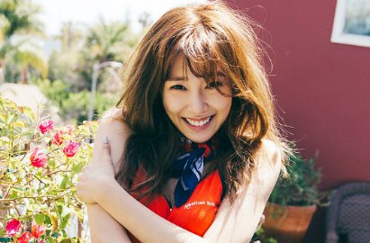 Cantiknya Tiffany Lari-Lari Manja di Teaser MV 'I Just Wanna Dance'