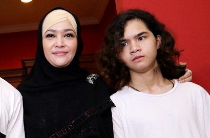 So Sweet, Dul Hadiahkan Bunga untuk Maia di 'Mother's Day'