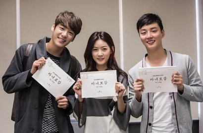 Kim Sae Ron Gandeng Yoon Shi Yoon-Kwak Si Yang di Jumpa Pers 'Witch Exemplar'