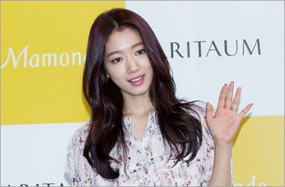 Ungkap Foto Sesi Baca Naskah, 'Doctors' Beberkan Detil Peran Park Shin Hye cs