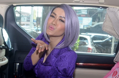 Resmi Cerai dari Gaston Castano, Julia Perez Girang
