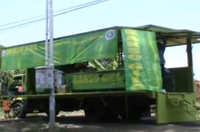 Kreatif, Ada Warung Bakso di Dalam Truk Kontainer di Probolinggo