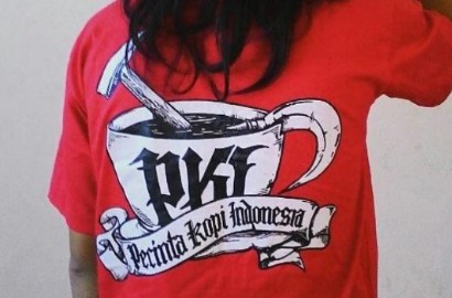 Dianggap Menyebar Komunisme, Dua Pemuda Pemakai Kaos 'PKI' Resmi Ditahan