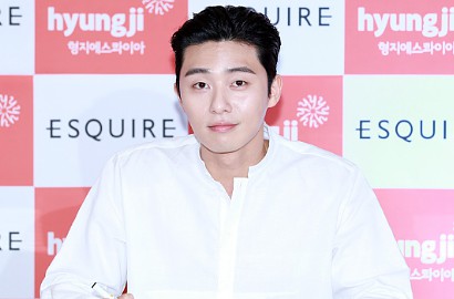 Bikin Baper, Park Seo Joon Nyaris Kecup Bibir Fans di Fansign