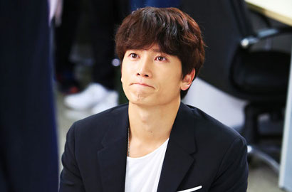 Bayar Dukungan Fans untuk 'Entertainer', Ji Sung Imut Pamer Aegyo