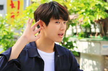 Bikin Meleleh, Kang Min Hyuk Tatap Mesra Hyeri di Foto BTS 'Entertainer'