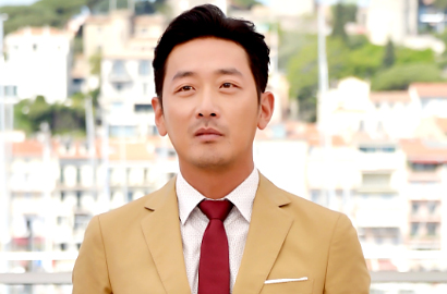 Ha Jung Woo Siap Perankan Desainer Korea Andre Kim di Film Biopik