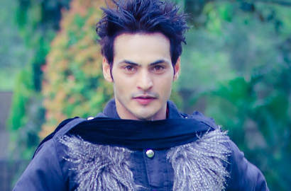 Jadi Anak Kampus Culun di 'Roro Jonggrang', Ravi Bhatia Banjir Pujian