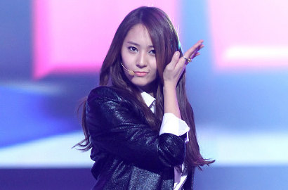 Dikatai Pakai Baju Taplak Meja, Krystal f(x) Tetap Cantik di Majalah Ceci