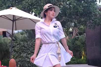 Populerkan Kata 'Manja', Ini Maknanya Versi Syahrini