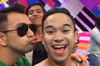 Ulang Tahun Pertama di 'Dahsyat', Anwar Terharu Diberi Kejutan JKT48