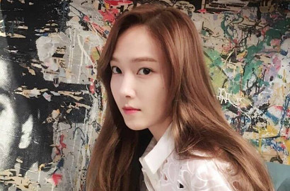 Usai 'Dear Diary', Jessica Bawakan 'Fly' Live Perdana di V App