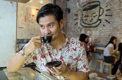 Chico Jericho Akan Rasakan Hebohnya Istri Lahiran di Film 'Bukaan Delapan'