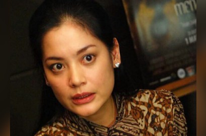 Serba Rahasia, Pengacara Ogah Ungkap Alasan Cerai Lulu Tobing