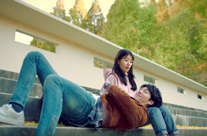 Tayang Mulai 6 Juli, Imutnya Aegyo Suzy ke Kim Woo Bin di Teaser 'Uncontrollably Fond'